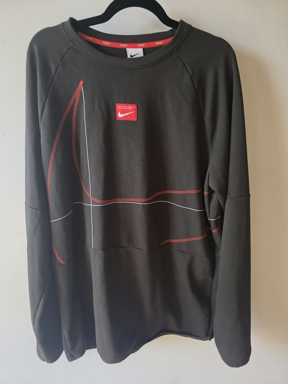 Nike Dri-FIT Tech Crewneck Black Red Contrast Stitch Sweatshirt Large Tall Y2K